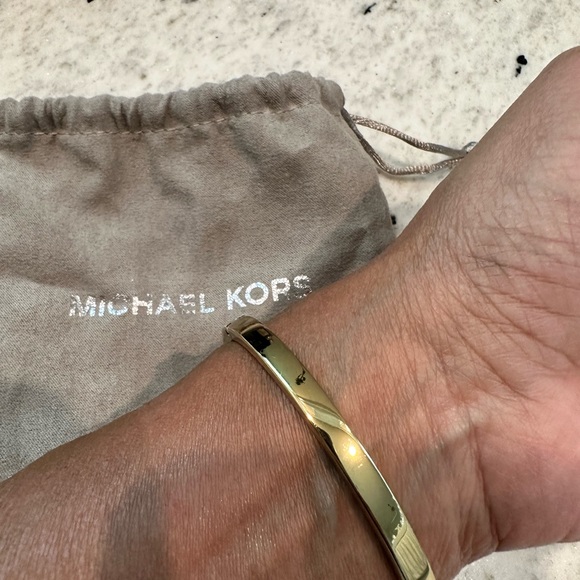 NWOT Michael Kors Bracelet ❤️ - Picture 9 of 9